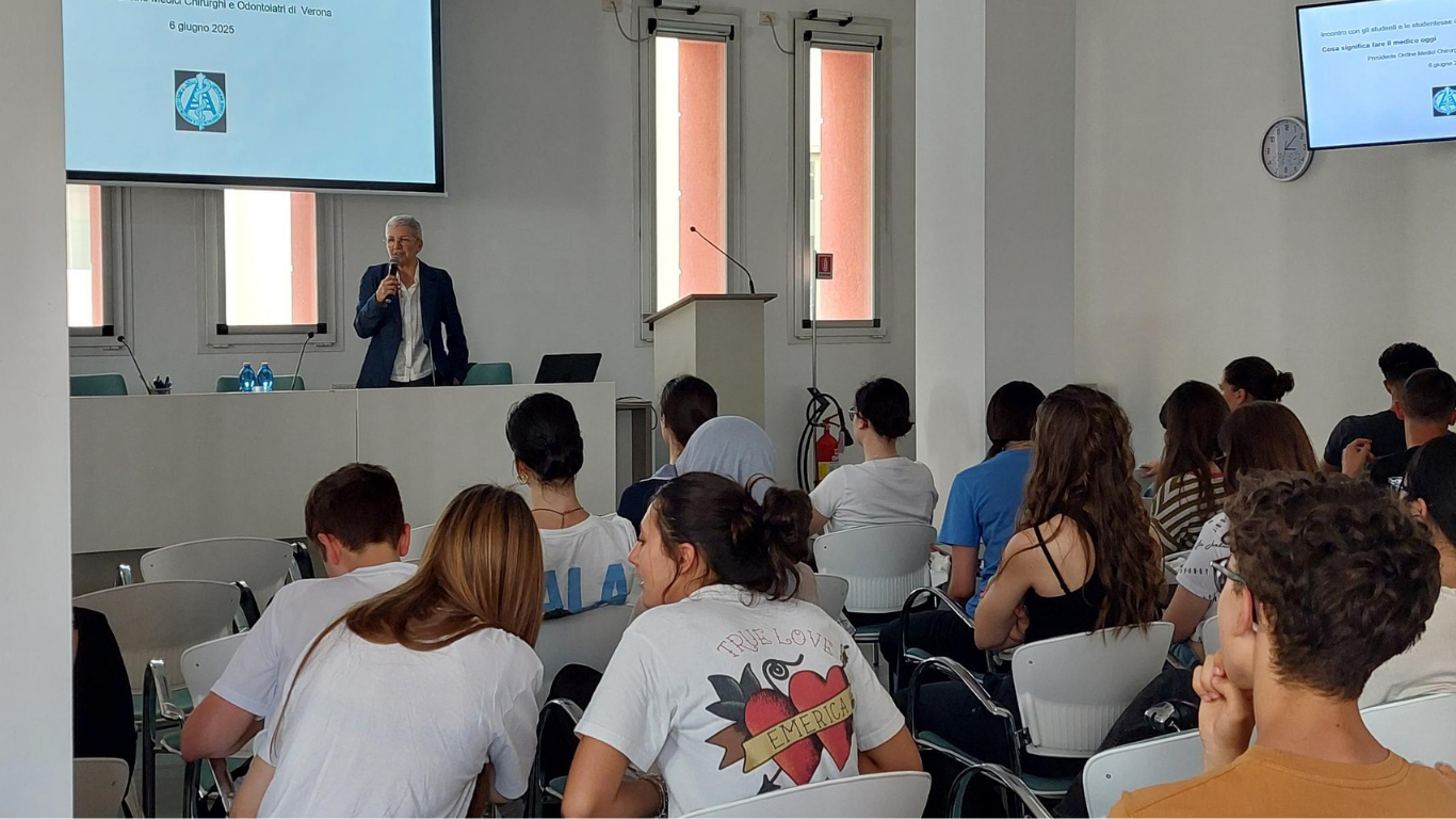 Clicca per accedere all'articolo Biologia con curvatura biomedica taglia il traguardo del primo triennio 